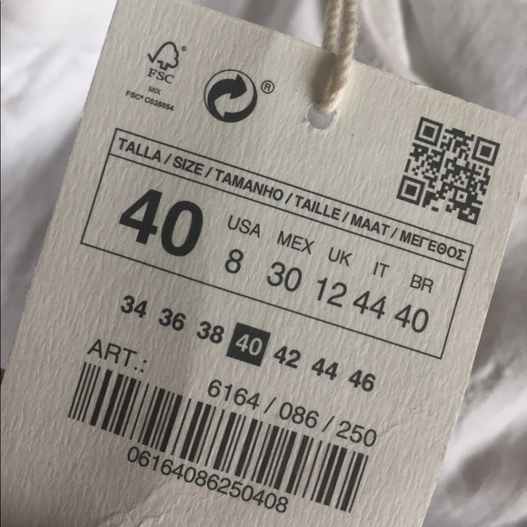 ZARA WHITE JEANS WITH FLOWERS - Picture 6 of 7